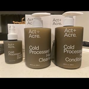 Act & Acre -Essentials Set (New in box)